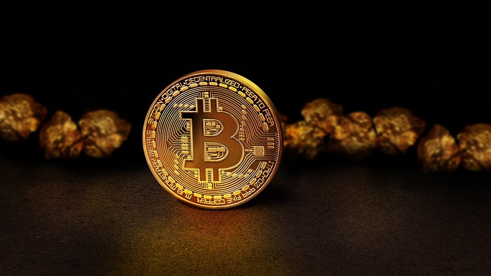 2025秒下款的网贷口子子，专业解读5个满18不看征信的借款